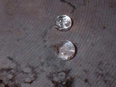 Les gouttes deviennent de petites billes