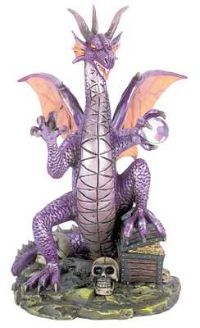 Les dragons apparaissent maintenant rgulirement sous la forme de figurines sur les tagres des chambres des enfants